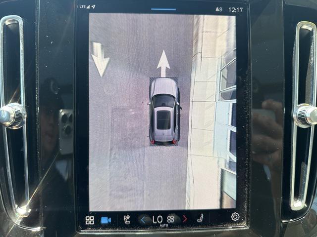 Photo of 2023 Sage Green Metallic Volvo XC40