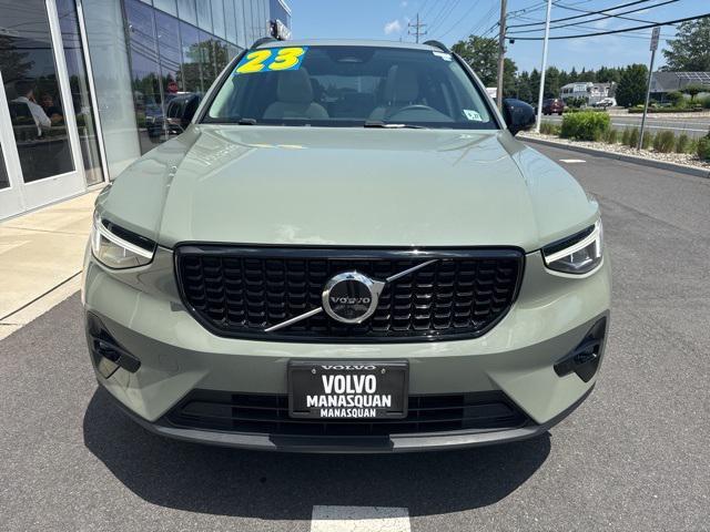 Photo of 2023 Sage Green Metallic Volvo XC40