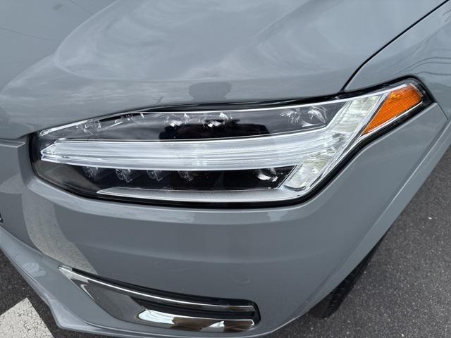Photo of 2025 Vapour Gray Volvo XC90