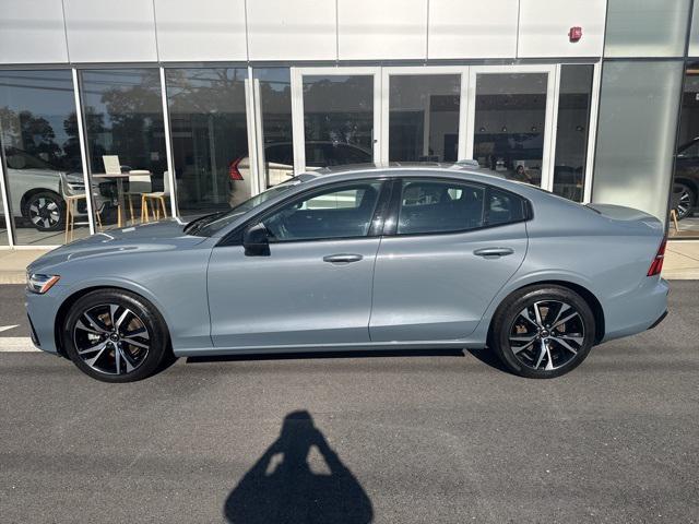 Photo of 2024 Thunder Gray Volvo S60