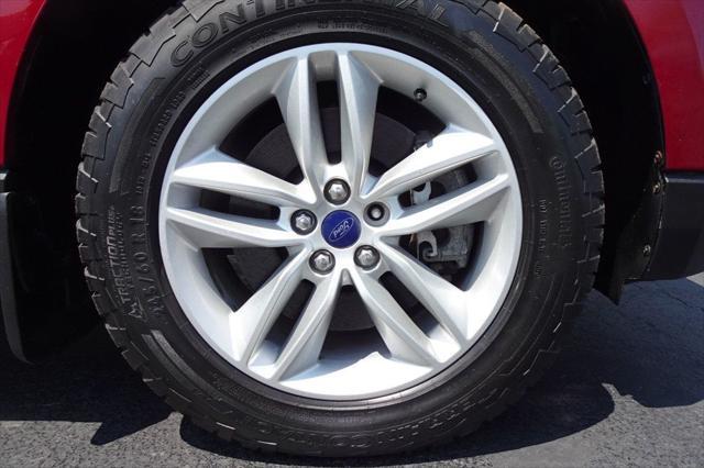 Photo of 2017 Ruby Red Metallic Tinted Clearcoat Ford Edge
