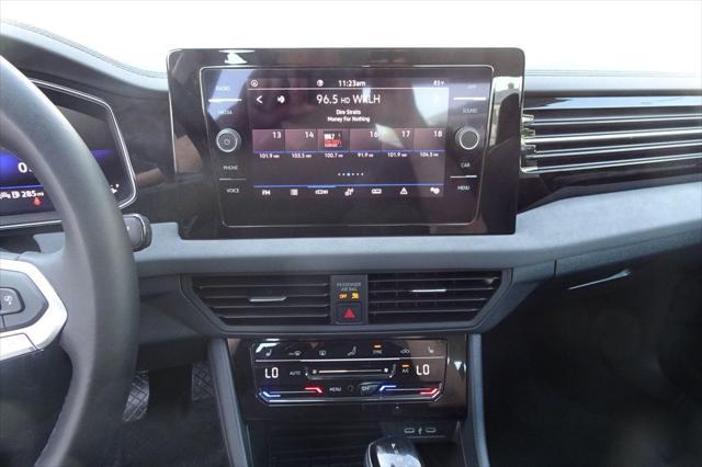 Photo of 2025 Pyrite Silver Metallic Volkswagen Jetta