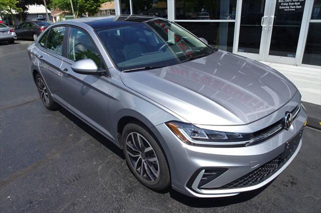 Photo of 2025 Pyrite Silver Metallic Volkswagen Jetta