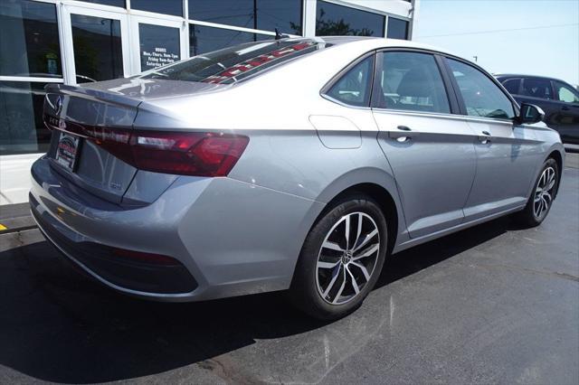 Photo of 2025 Pyrite Silver Metallic Volkswagen Jetta