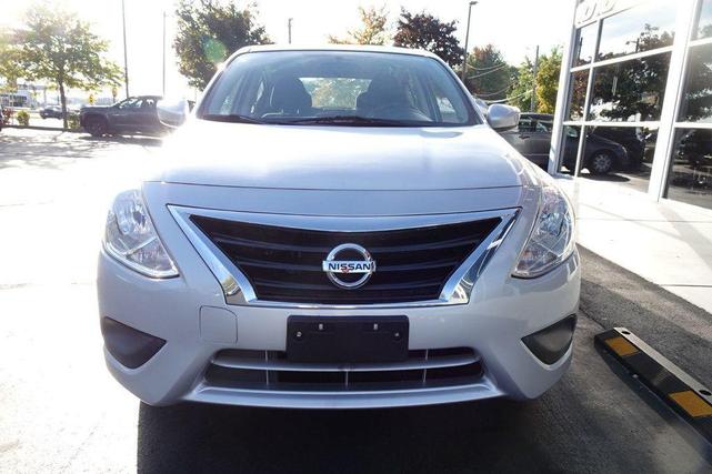 Photo of 2019 Brilliant Silver Nissan Versa