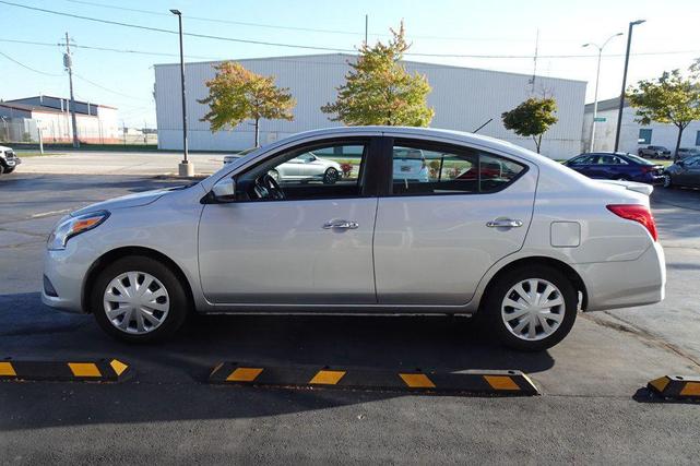Photo of 2019 Brilliant Silver Nissan Versa