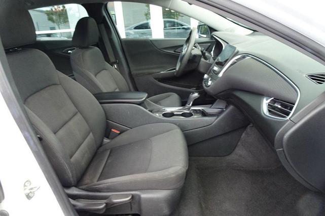 Photo of 2020 Summit White Chevrolet Malibu