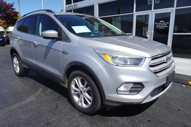 Photo of 2018 Ingot Silver Metallic Ford Escape