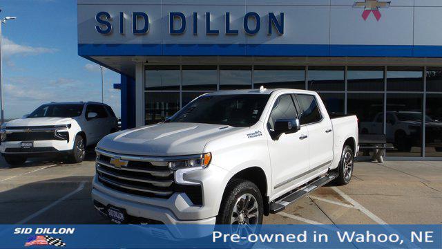 Photo of 2025 Iridescent Pearl Tricoat Chevrolet Silverado 1500