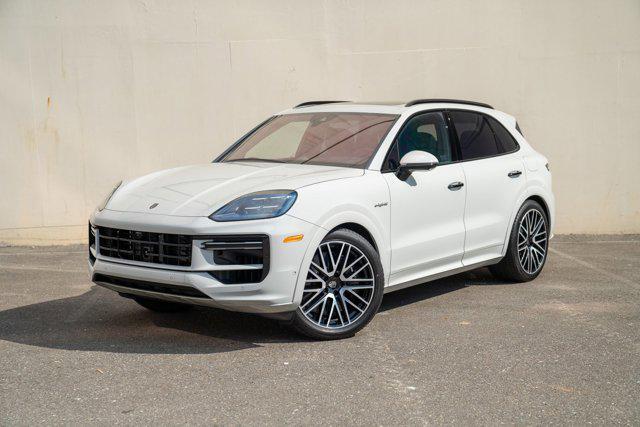 Photo of 2025 Chalk Porsche Cayenne