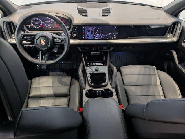 Photo of 2024 Arctic Grey Porsche Cayenne