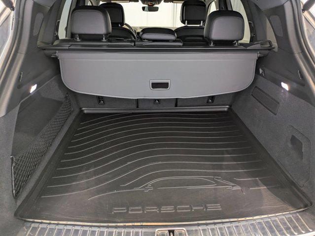 Photo of 2024 Arctic Grey Porsche Cayenne