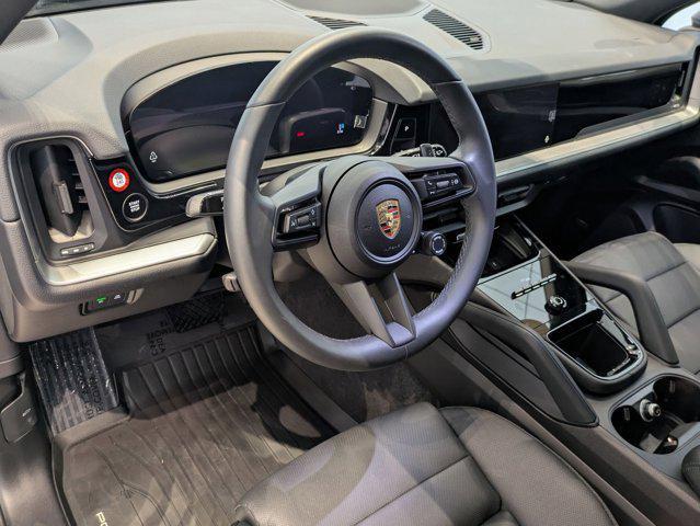 Photo of 2024 Arctic Grey Porsche Cayenne