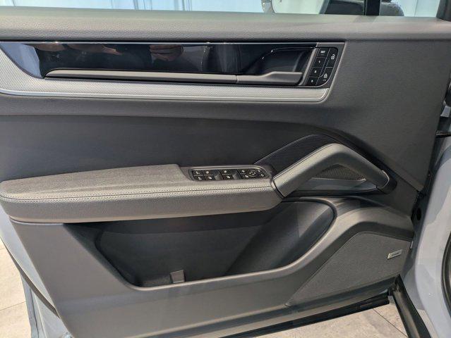 Photo of 2024 Arctic Grey Porsche Cayenne