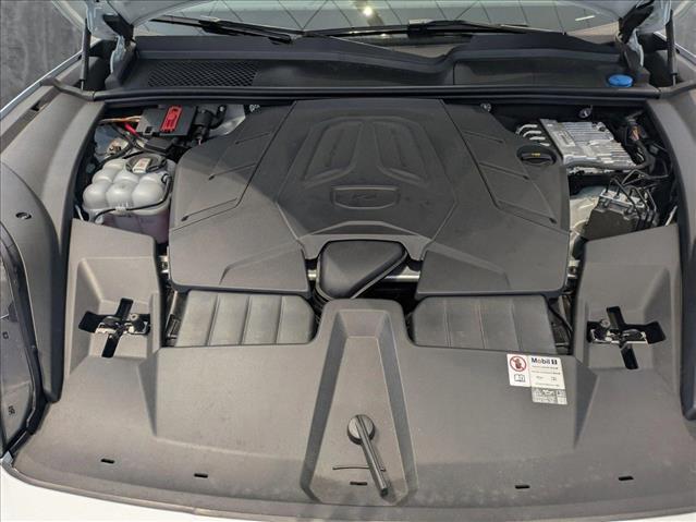 Photo of 2024 White Porsche Cayenne