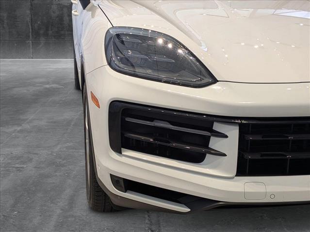 Photo of 2024 White Porsche Cayenne