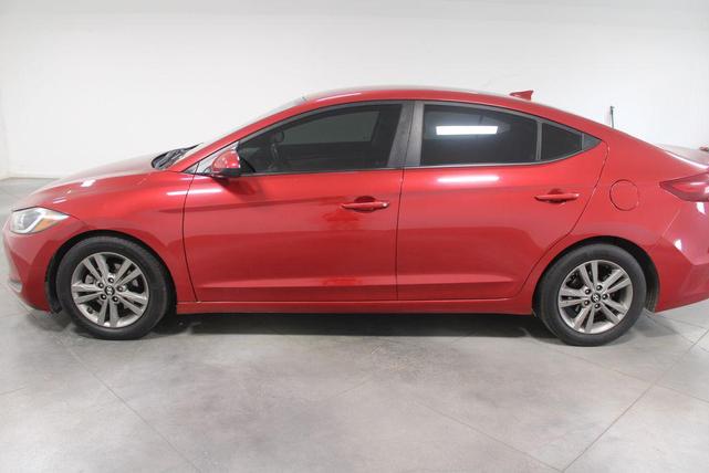 Photo of 2018 Scarlet Red Hyundai ELANTRA