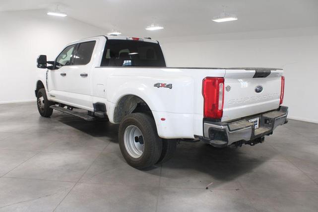 Photo of 2024 OXFORD WHITE Ford F-350