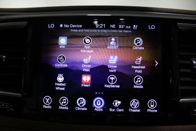 Photo of 2017 Brilliant Black Crystal Pearlcoat Chrysler Pacifica