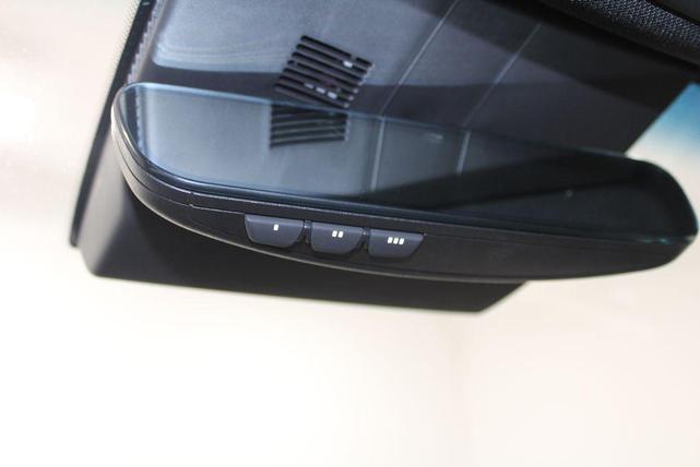 Photo of 2024 Vik Black Genesis G70