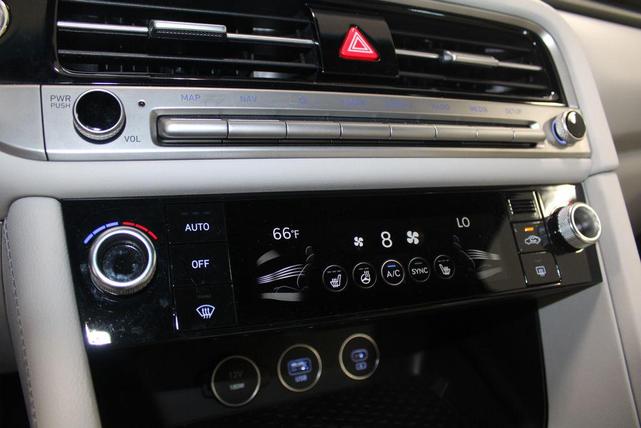 Photo of 2024 Vik Black Genesis G70