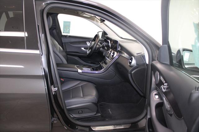 Photo of 2022 Graphite Gray Metallic Mercedes-Benz GLC 300