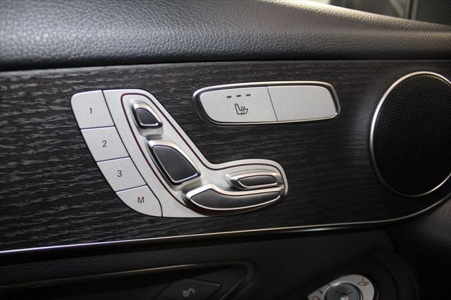 Photo of 2022 Graphite Gray Metallic Mercedes-Benz GLC 300