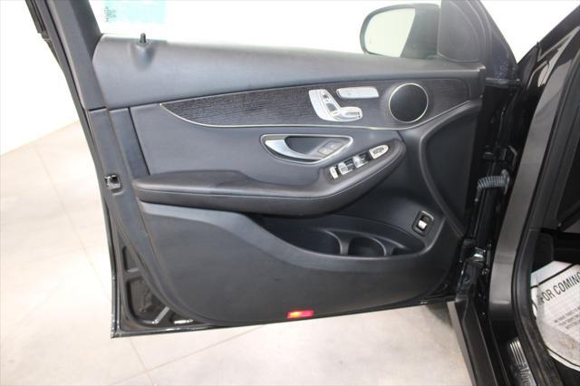 Photo of 2022 Graphite Gray Metallic Mercedes-Benz GLC 300