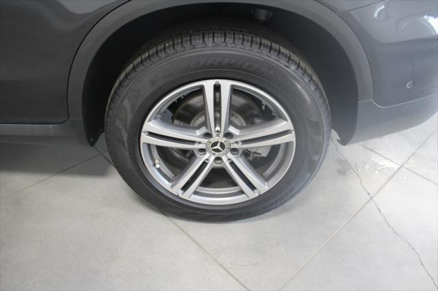 Photo of 2022 Graphite Gray Metallic Mercedes-Benz GLC 300