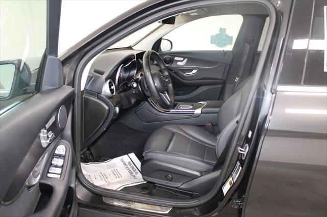 Photo of 2022 Graphite Gray Metallic Mercedes-Benz GLC 300