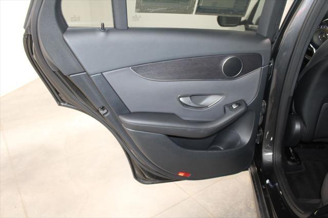 Photo of 2022 Graphite Gray Metallic Mercedes-Benz GLC 300