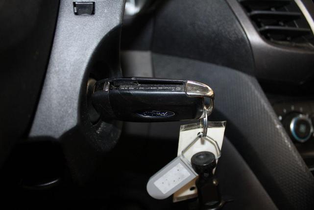 Photo of 2021 Frozen White Ford Transit Connect