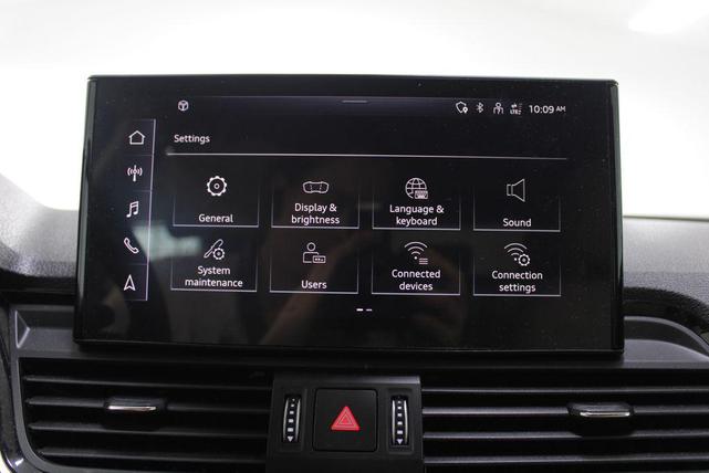 Photo of 2022 Ibis White Audi Q5