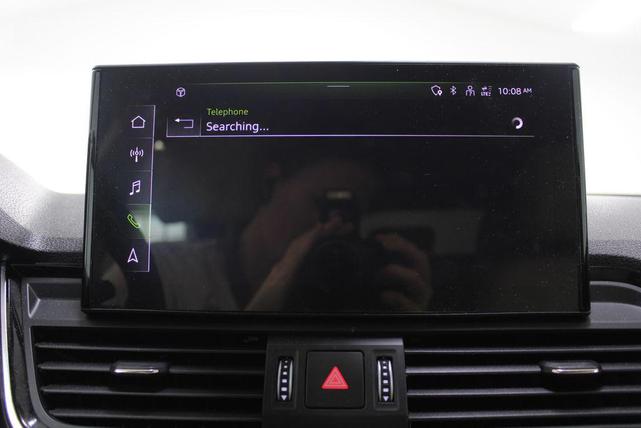 Photo of 2022 Ibis White Audi Q5