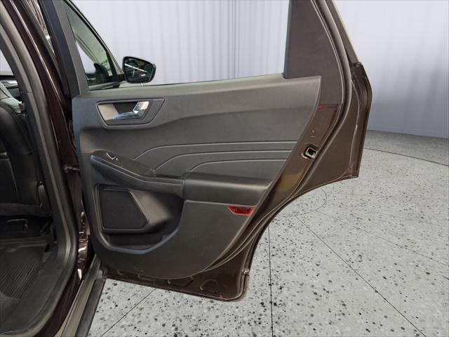 Photo of 2023 Cinnabar Red Metallic Premium Colorant Ford Escape