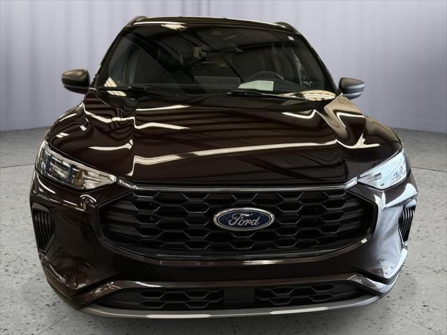 Photo of 2023 Cinnabar Red Metallic Premium Colorant Ford Escape
