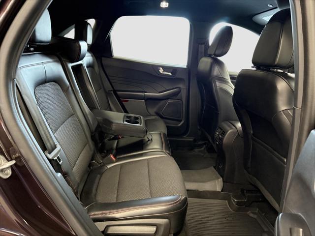 Photo of 2023 Cinnabar Red Metallic Premium Colorant Ford Escape