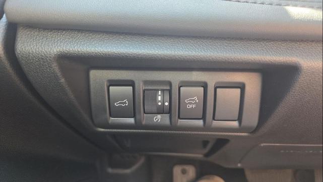 Photo of 2025 Ice Silver Metallic Subaru Outback