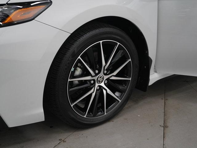 Photo of 2022 Wind Chill Pearl Toyota Camry