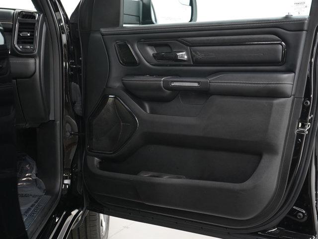 Photo of 2023 Diamond Black Crystal Pearlcoat RAM 1500