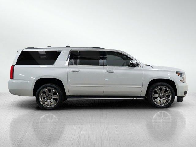 Photo of 2017 Iridescent Pearl Tricoat Chevrolet Suburban