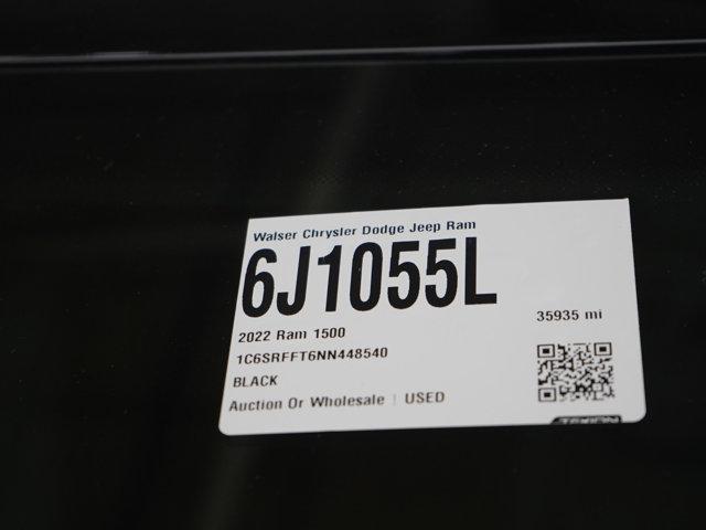 Photo of 2022 Diamond Black Crystal Pearlcoat RAM 1500