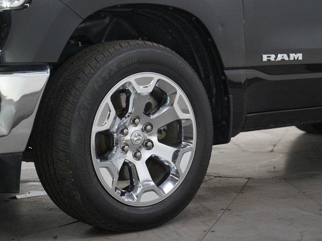 Photo of 2022 Diamond Black Crystal Pearlcoat RAM 1500