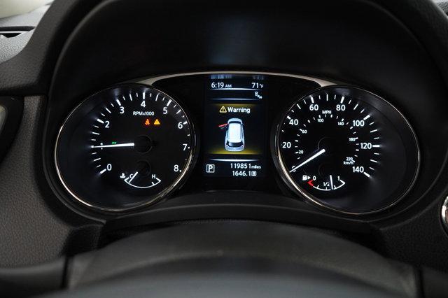 Photo of 2014 Super Black Nissan Rogue