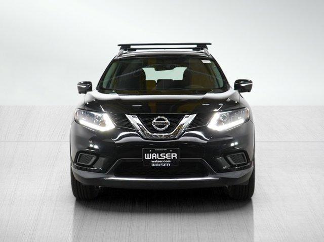 Photo of 2014 Super Black Nissan Rogue