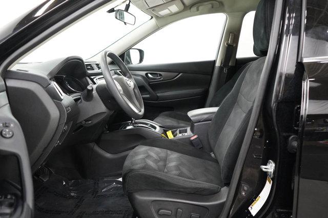 Photo of 2014 Super Black Nissan Rogue
