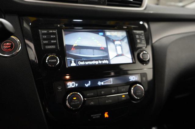 Photo of 2014 Super Black Nissan Rogue