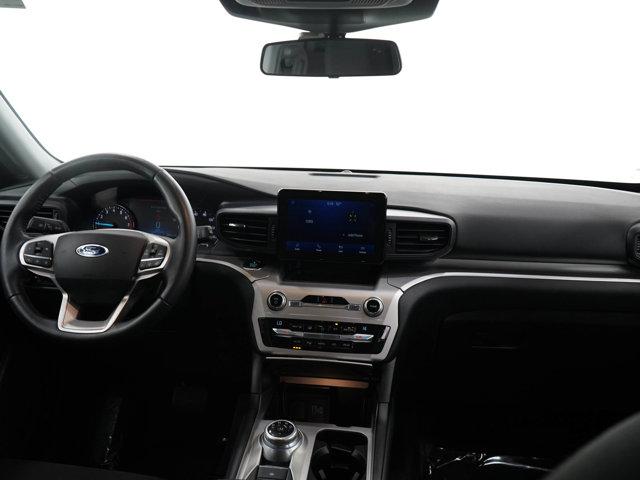 Photo of 2021 Black Ford Explorer