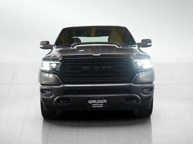 Photo of 2022 Granite Crystal Metallic Clearcoat RAM 1500