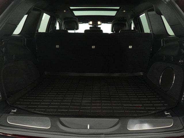Photo of 2018 Velvet Red Pearlcoat Jeep Grand Cherokee